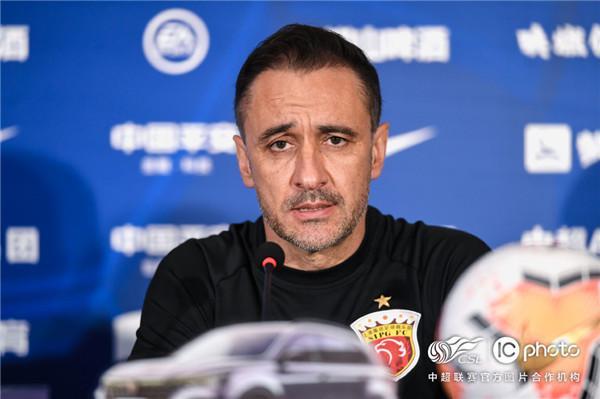 关于加时末段法兰克福备战英超，复出首秀细节曝光，更衣室稳定，医务组通报恢复的信息-米兰官网入口