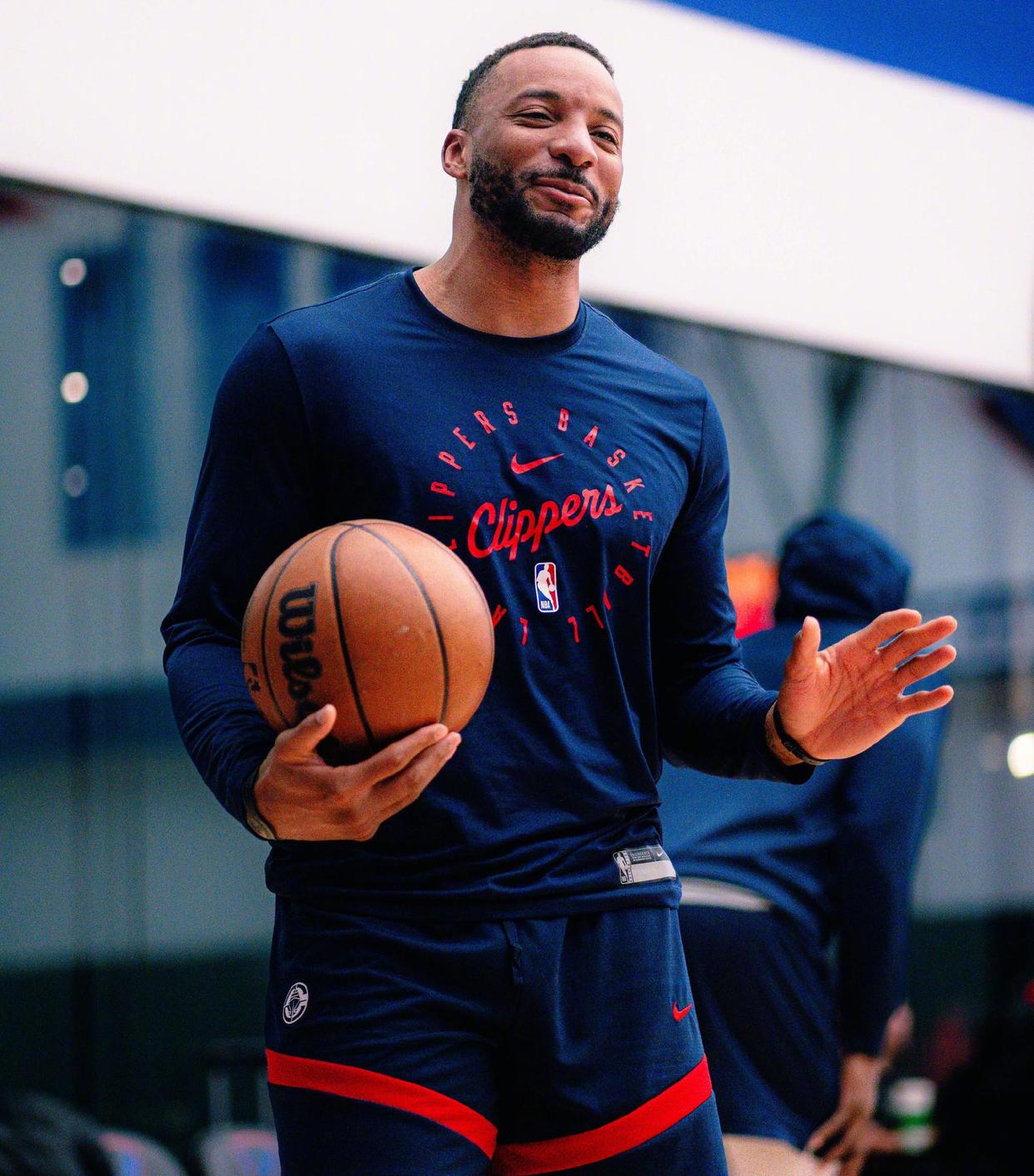 风云突变！洛杉矶快船今夜状态回暖，NBA常规赛版图或变，媒体盛赞，训练强度明显提升(洛杉矶快船最新动态)-米兰体育入口