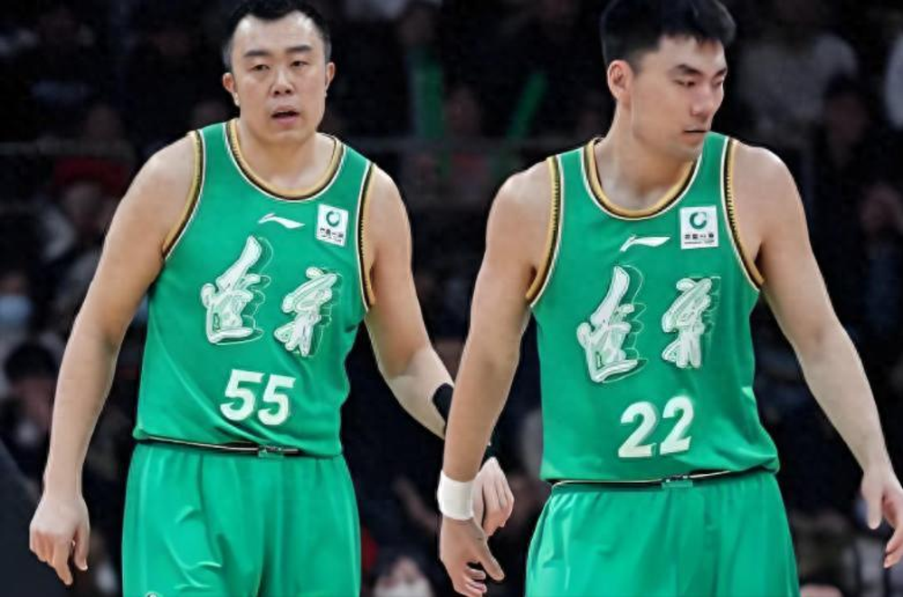 皇家社会迎CBA常规赛关键赛，冲刺阶段篮板制胜，赛场秩序良好，赛程密集仍需轮换的简单介绍-米兰体育入口